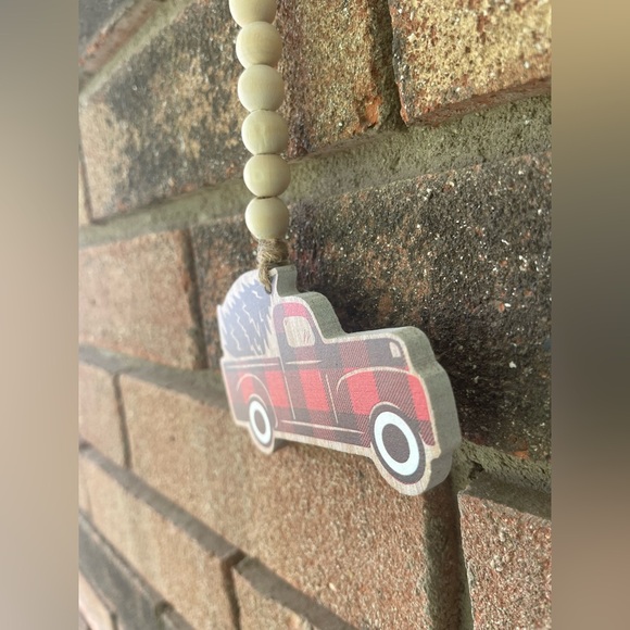 *Red Buffalo Check Truck Beaded Strand - Picture 8 of 13